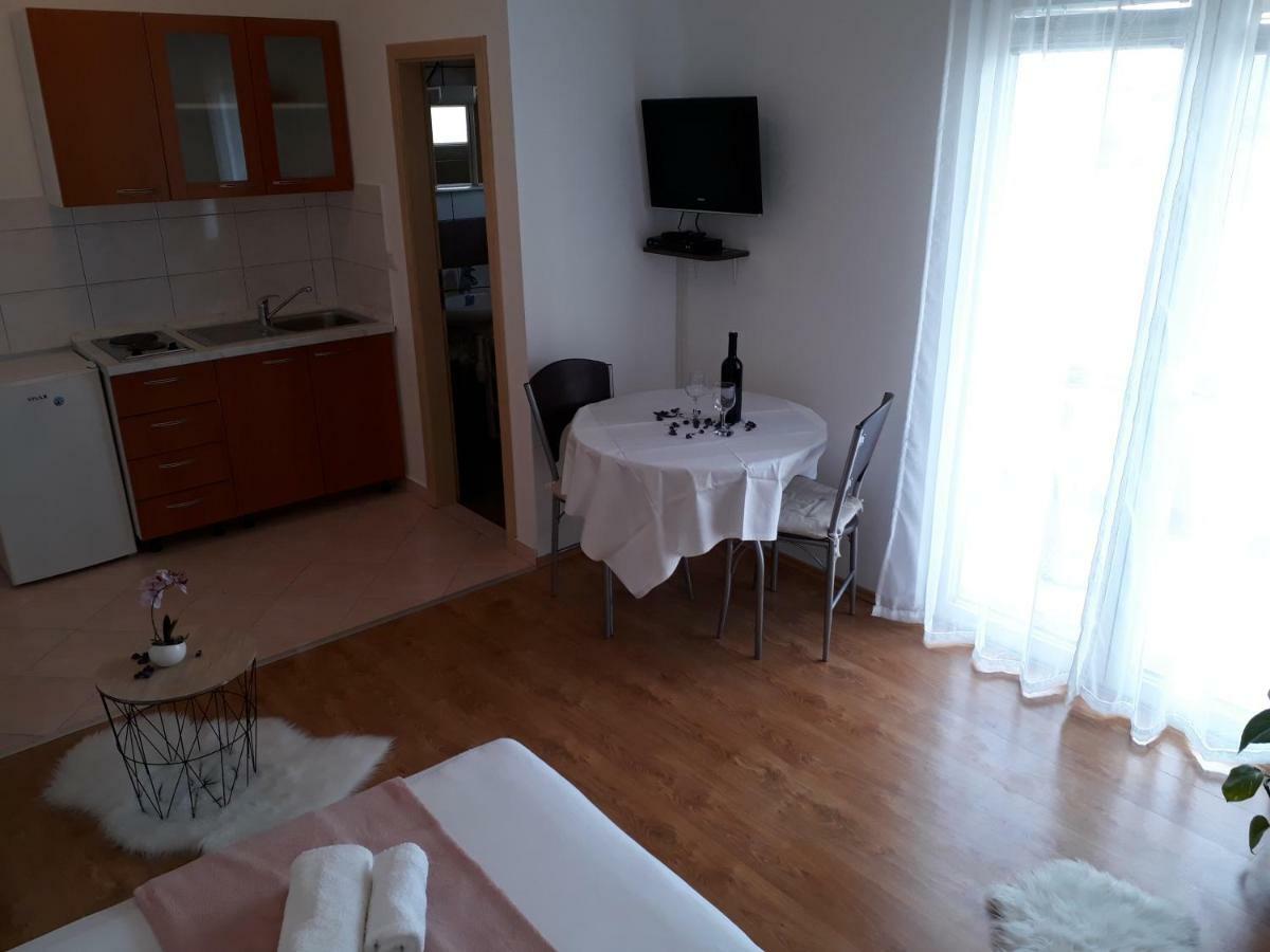 Apartmani Marino ปริฟลากา ภายนอก รูปภาพ